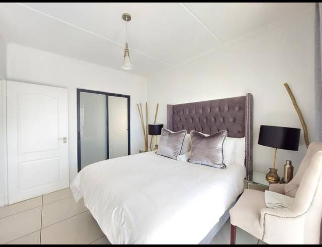 2 BEDROOM APARTMENT FOR SALE IN FOURWAYS